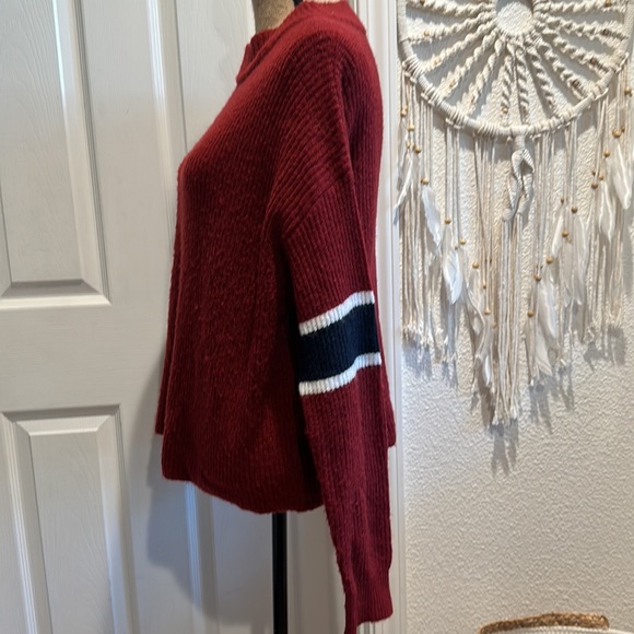 John + Jenn | Burgundy Mock Neck Sweater | Medium - Picture 5 of 9